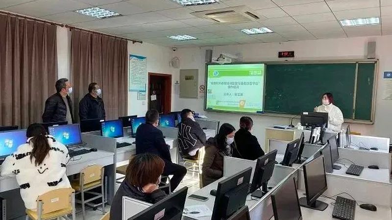 师资力量是企业培训品牌口碑的又一重要指标。优秀的师资团队应具备以下条件：